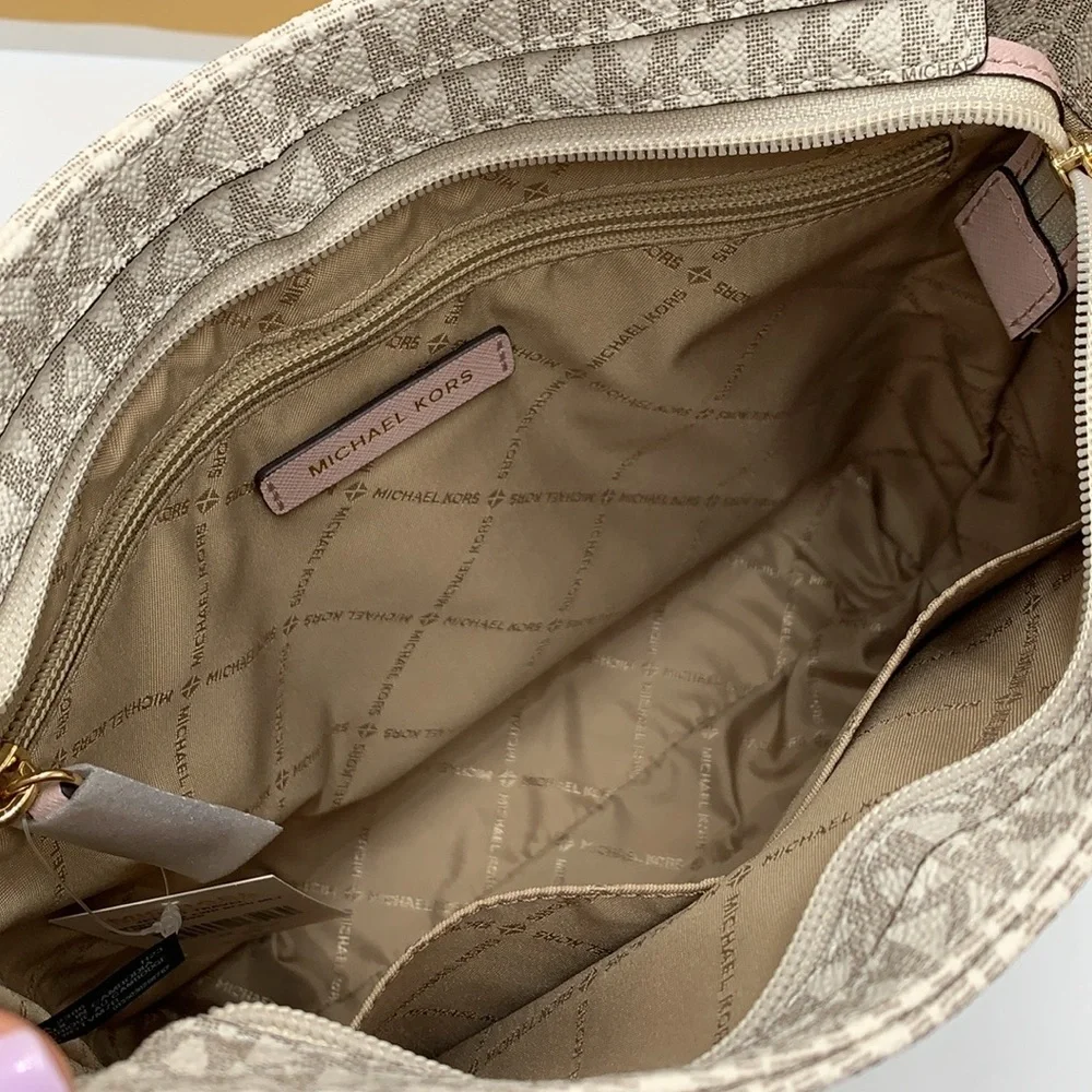 MICHAEL KORS 
Jet Set Travel Large Logo Messenger Bag
COLOR PWD BLSH MLT
NWT - Picture 12 of 16